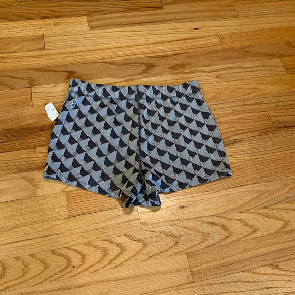 NWT Free People Movement Shorts Women’s size SP Gray Casual Vacation Beach - Picture 2 of 7